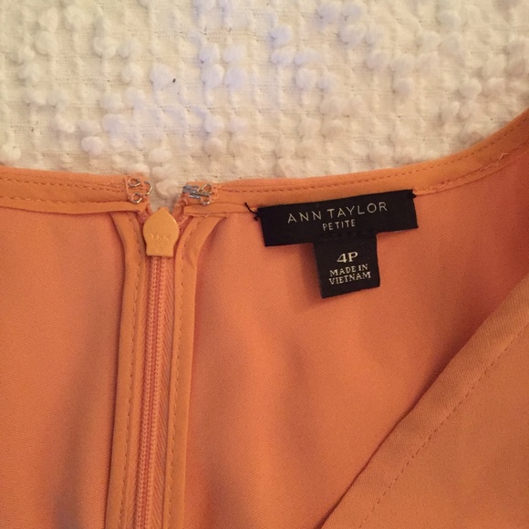 NWOT Ann Taylor Trapeze V-Neck Dress 4P - Picture 5 of 6